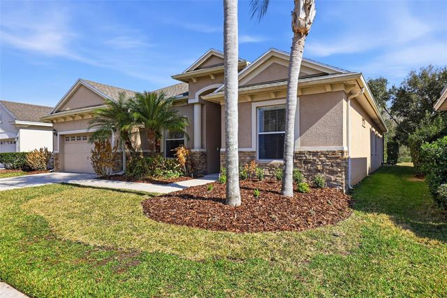 3235 GRASSGLEN PLACE, Wesley Chapel, FL 33544