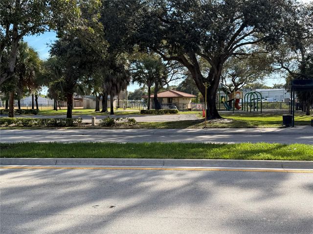 3502 Riverside Drive, Coral Springs, FL 33065