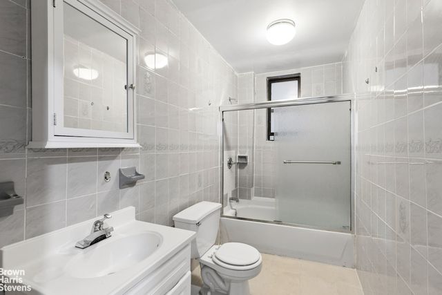 4260 Broadway Apt 202, New York City, NY 10033