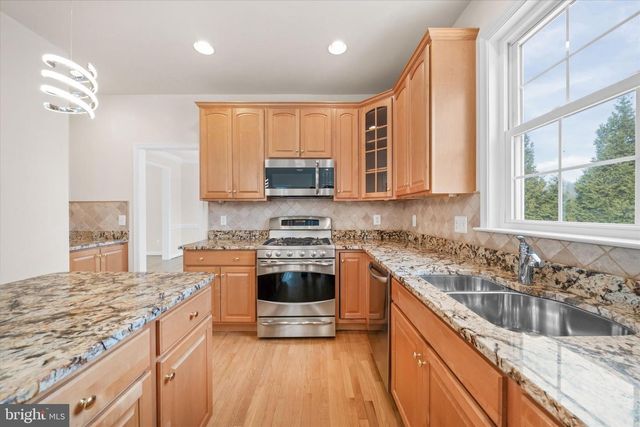 104 KITTANSET CT, Avondale, PA 19311