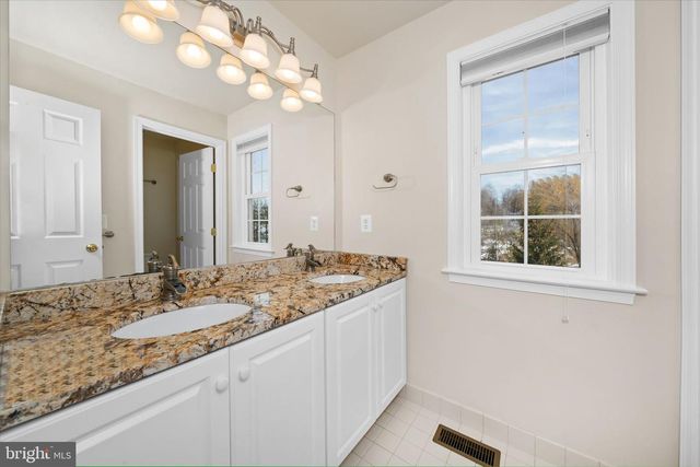 104 KITTANSET CT, Avondale, PA 19311