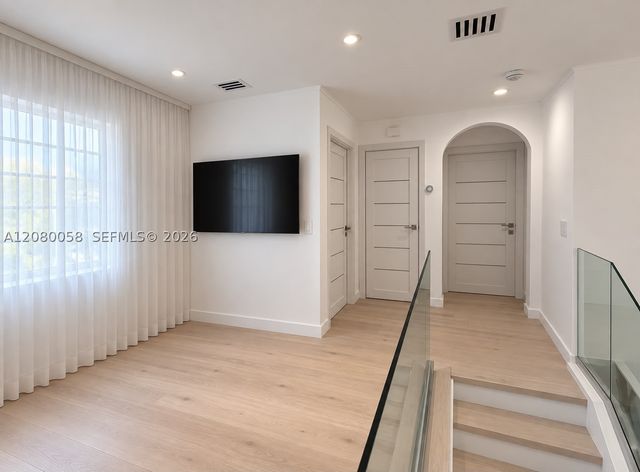 3123 NE 210th St, Aventura, FL 33180