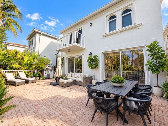 3123 NE 210th St, Aventura, FL 33180