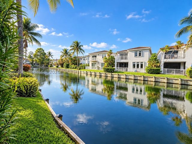 3123 NE 210th St, Aventura, FL 33180