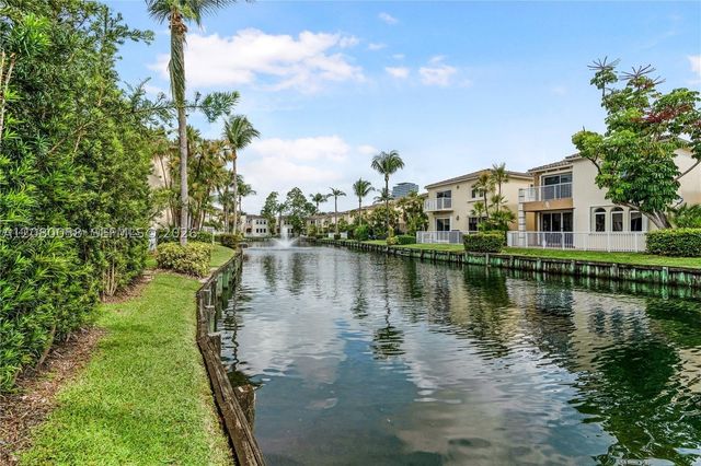 3123 NE 210th St, Aventura, FL 33180