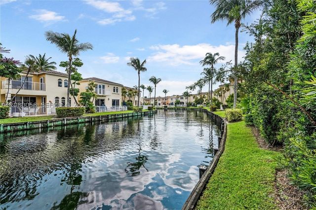 3123 NE 210th St, Aventura, FL 33180