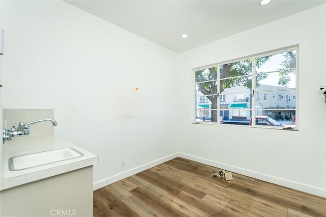 2028 Lake Avenue, Altadena, CA 91001