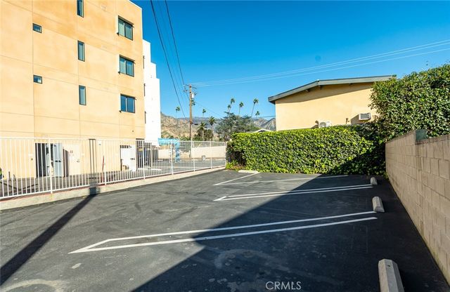 2028 Lake Avenue, Altadena, CA 91001