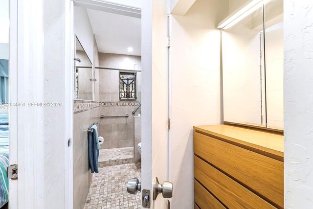 1826 Mckinley Street, Hollywood, FL 33020
