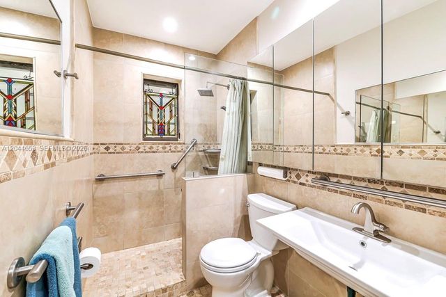 1826 Mckinley Street, Hollywood, FL 33020