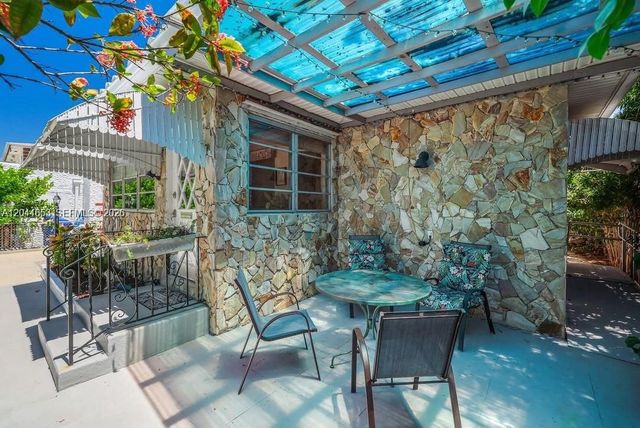 1826 Mckinley Street, Hollywood, FL 33020