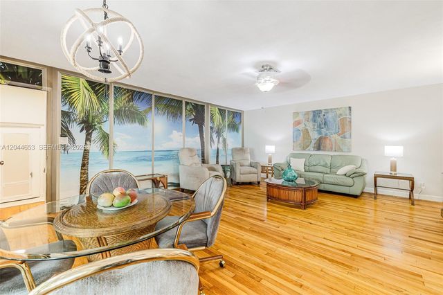 1826 Mckinley Street, Hollywood, FL 33020