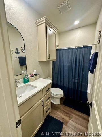 206 Long Bed Lane, Durant, OK 74701