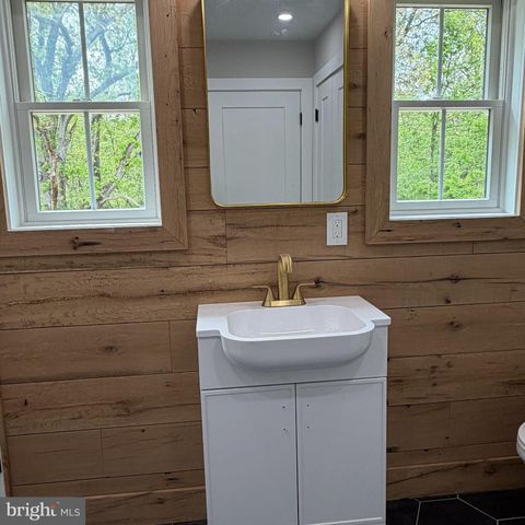 1525 ROUTE 179, Lambertville, NJ 08530