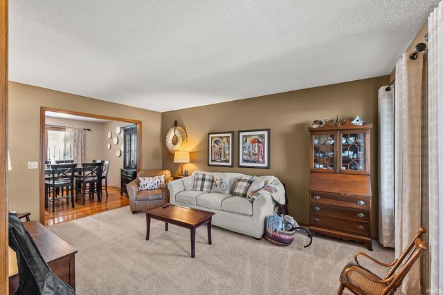 8904 Bradenton Road, Fort Wayne, IN 46835