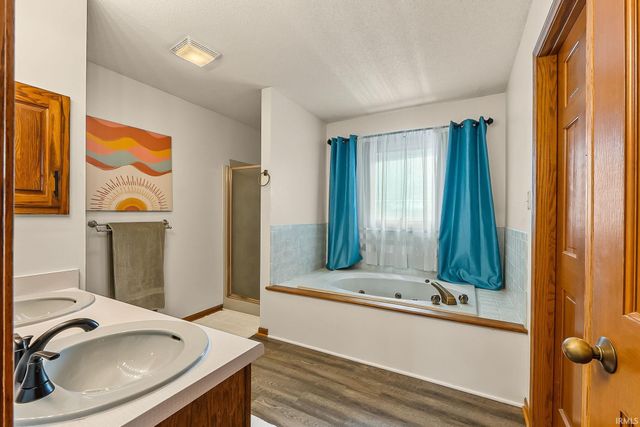 8904 Bradenton Road, Fort Wayne, IN 46835