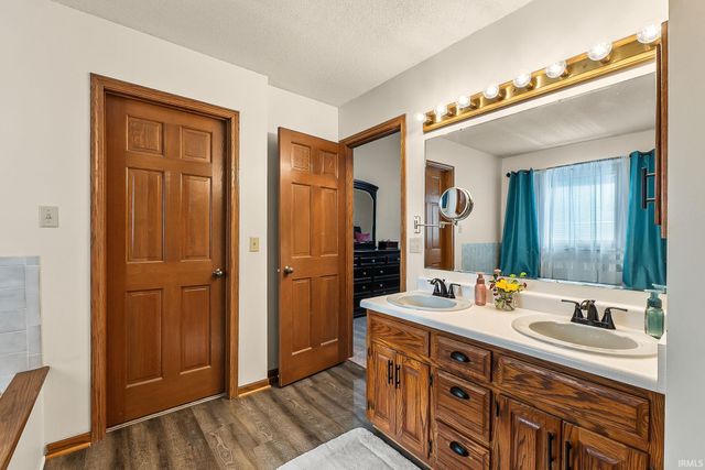 8904 Bradenton Road, Fort Wayne, IN 46835
