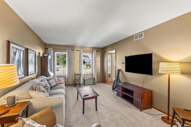 8904 Bradenton Road, Fort Wayne, IN 46835
