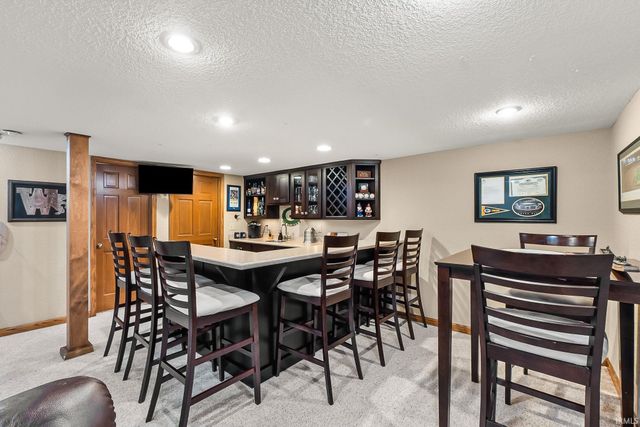 8904 Bradenton Road, Fort Wayne, IN 46835