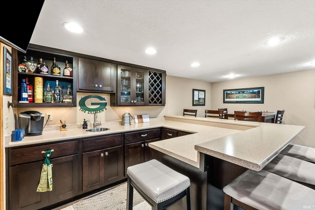 8904 Bradenton Road, Fort Wayne, IN 46835