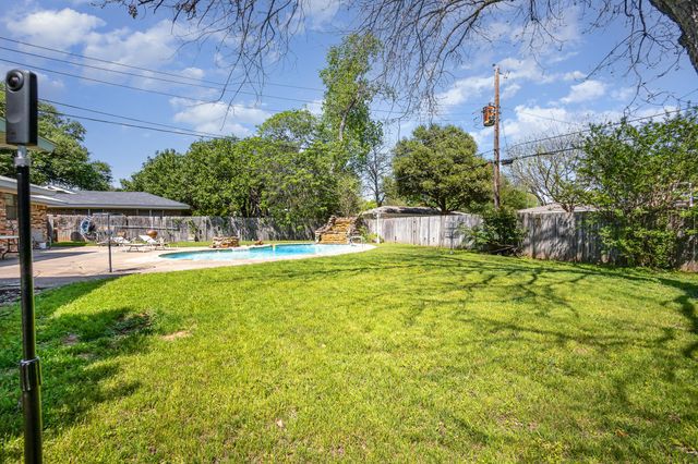 1128 Mason Drive, Hurst, TX 76053