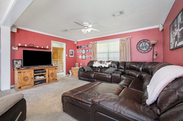 1128 Mason Drive, Hurst, TX 76053