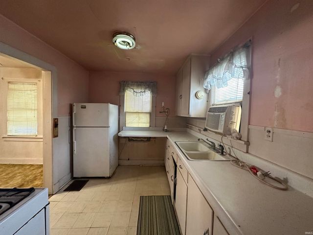 539 NE 9th Street, Linton, IN 47441