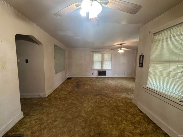 539 NE 9th Street, Linton, IN 47441