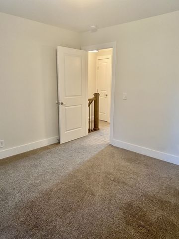 2126B Burns St, Nashville, TN 37216