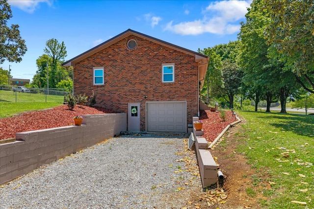 2065 Hwy 30, E, Athens, TN 37303