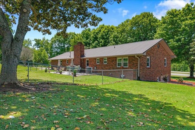 2065 Hwy 30, E, Athens, TN 37303