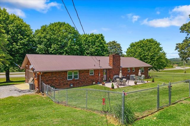 2065 Hwy 30, E, Athens, TN 37303
