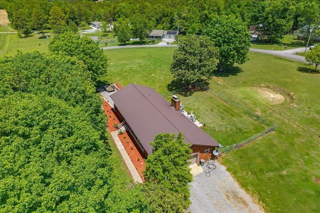 2065 Hwy 30, E, Athens, TN 37303