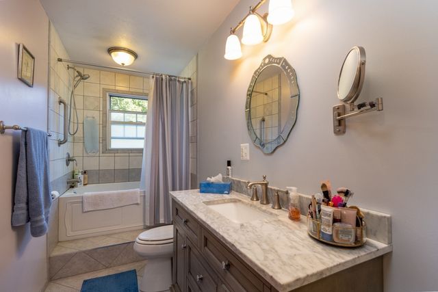 1 Corttiss Rd, Thompson, CT 06255