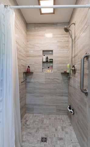 1 Corttiss Rd, Thompson, CT 06255