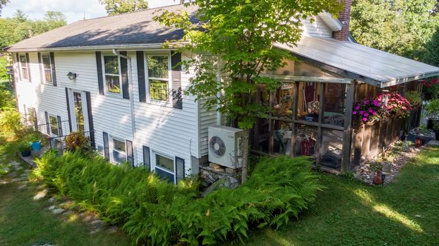 1 Corttiss Rd, Thompson, CT 06255