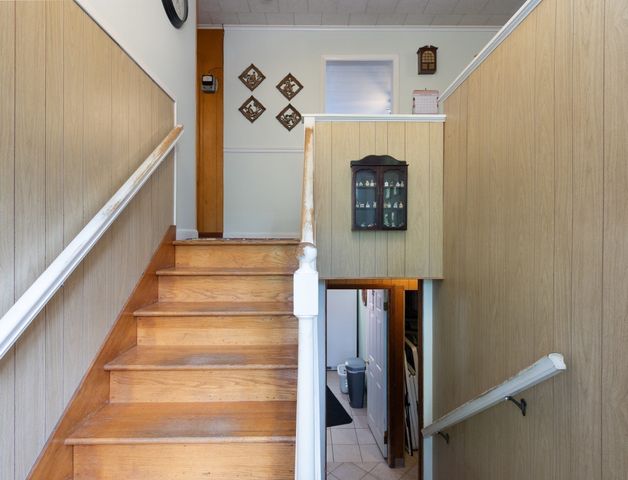1 Corttiss Rd, Thompson, CT 06255