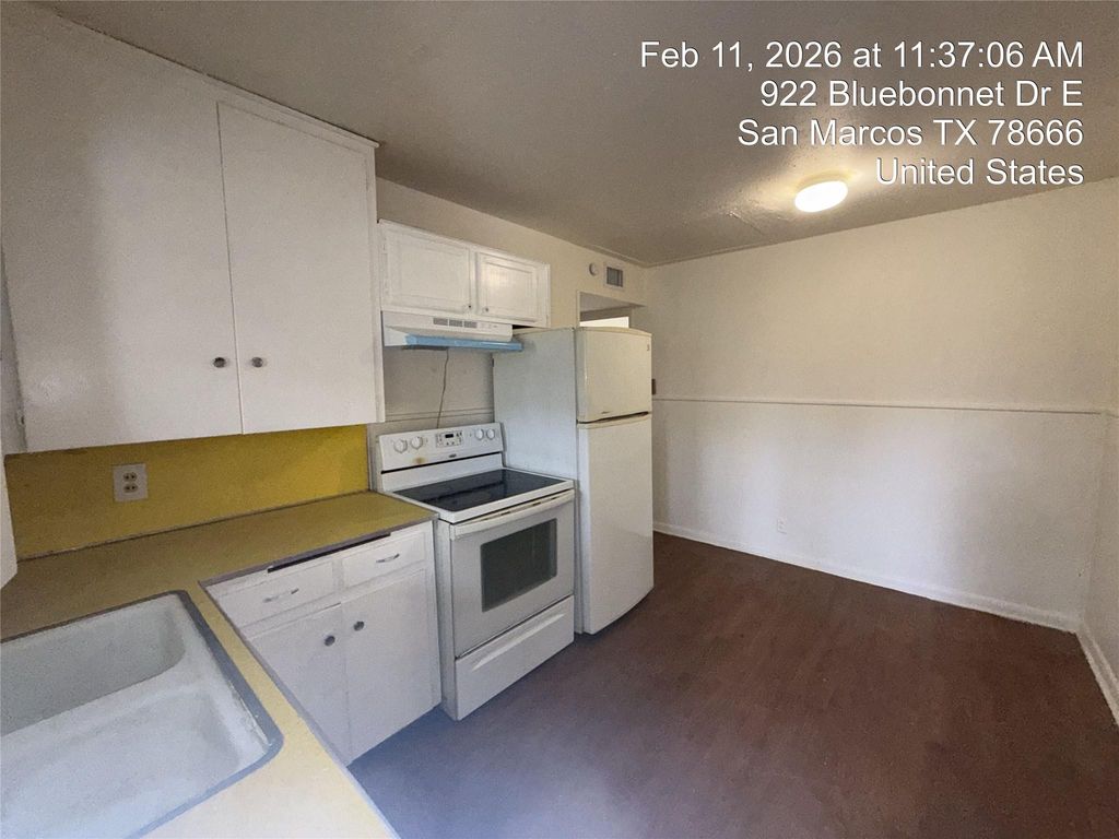 920-922 E Bluebonnet DR, San Marcos, TX 78666