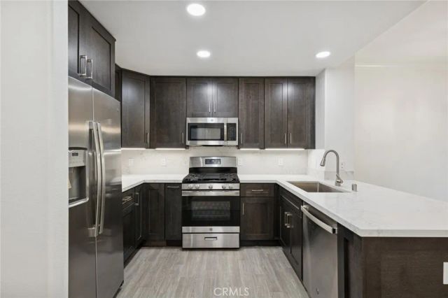 2202 Watermarke, Irvine, CA 92612