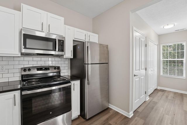2033 River Rock Way, Reynoldsburg, OH 43068