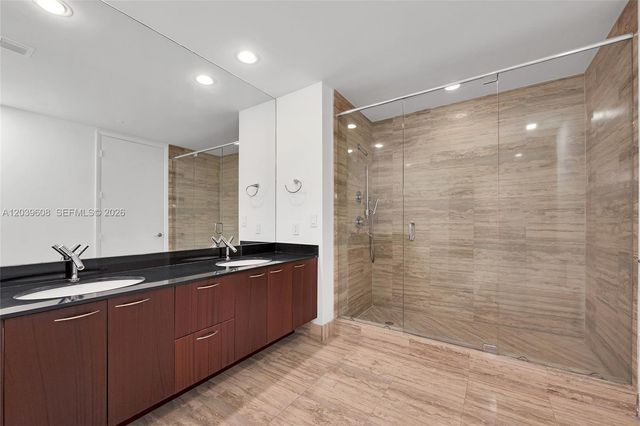 16001 collins ave 1005, Sunny Isles Beach, FL 33160