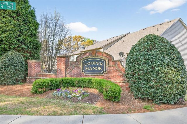 2899 Cooper Brook Drive, Snellville, GA 30078