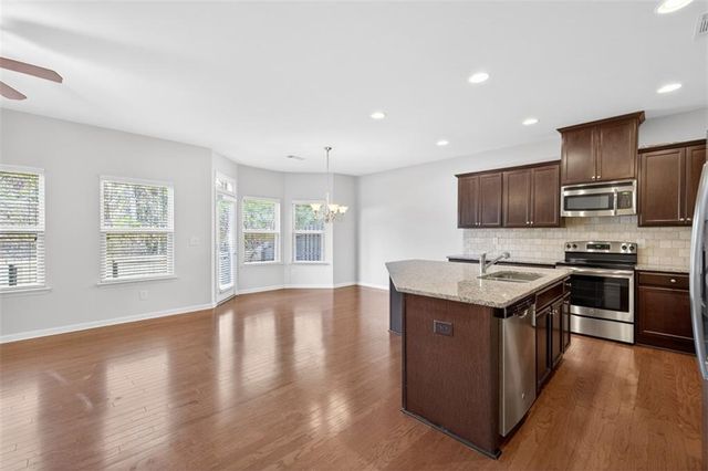 2899 Cooper Brook Drive, Snellville, GA 30078