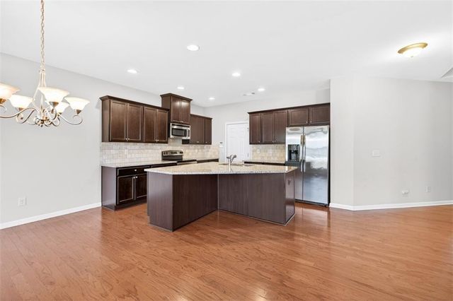 2899 Cooper Brook Drive, Snellville, GA 30078