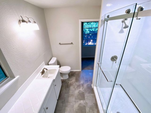 4808 Curzon Avenue, Fort Worth, TX 76107