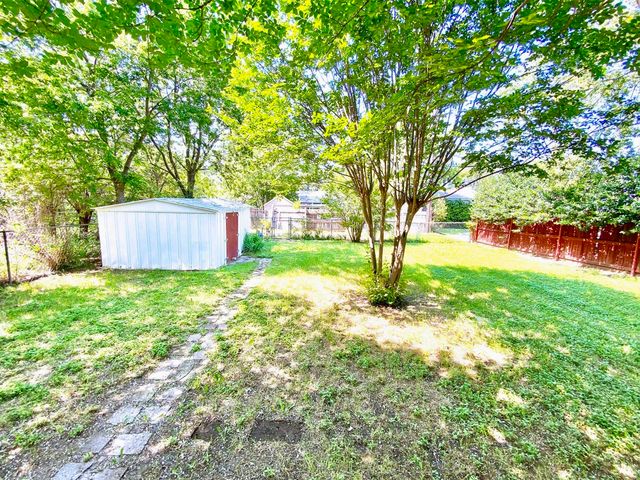 4808 Curzon Avenue, Fort Worth, TX 76107