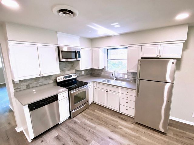 4808 Curzon Avenue, Fort Worth, TX 76107