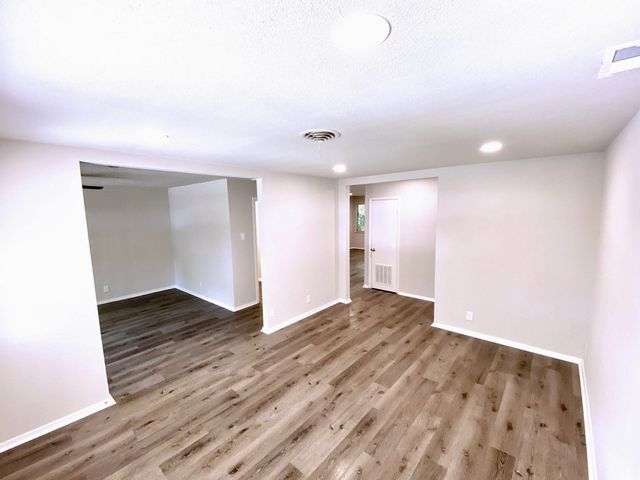 4808 Curzon Avenue, Fort Worth, TX 76107