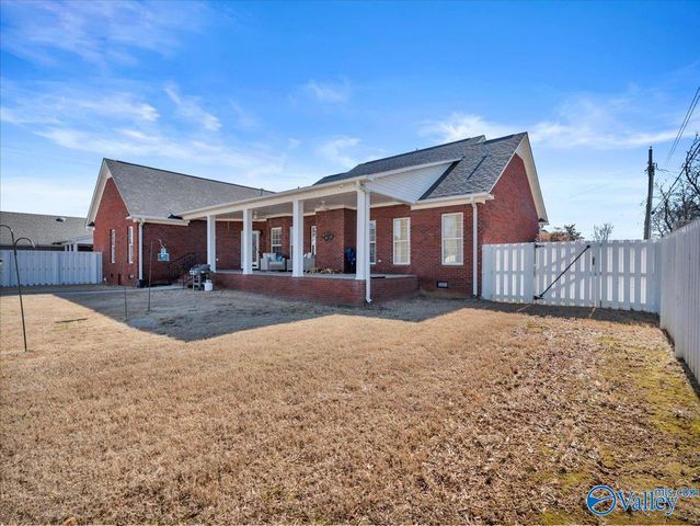 15383 Clodessa Drive, Athens, AL 35611