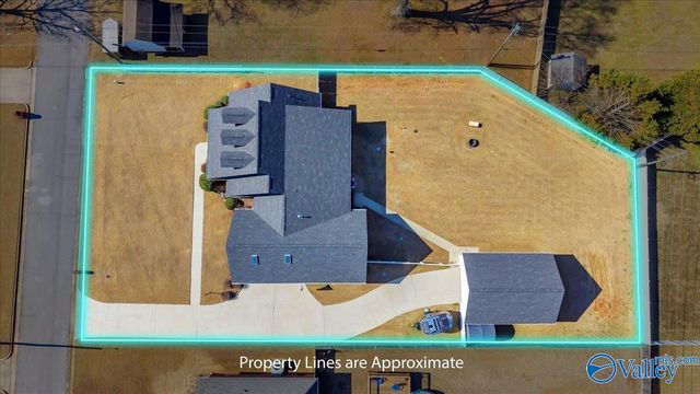 15383 Clodessa Drive, Athens, AL 35611